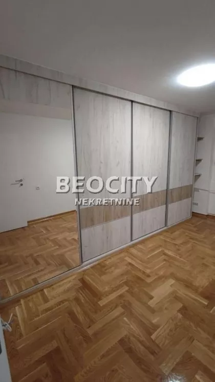Krfska | 4zida.rs