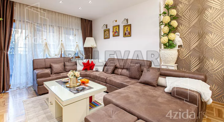 Troiposoban stan | 4zida