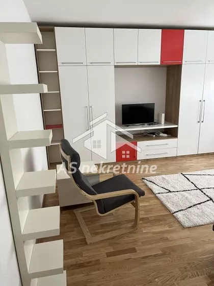 Autokomanda | 4zida.rs