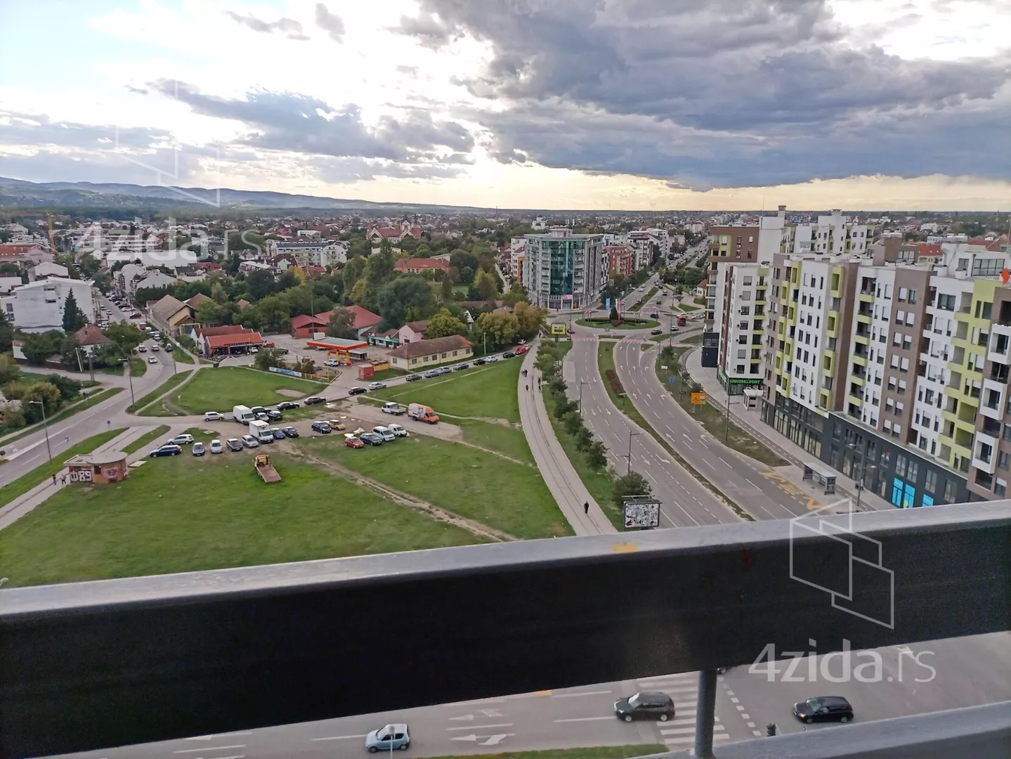 Troiposoban stan | 4zida