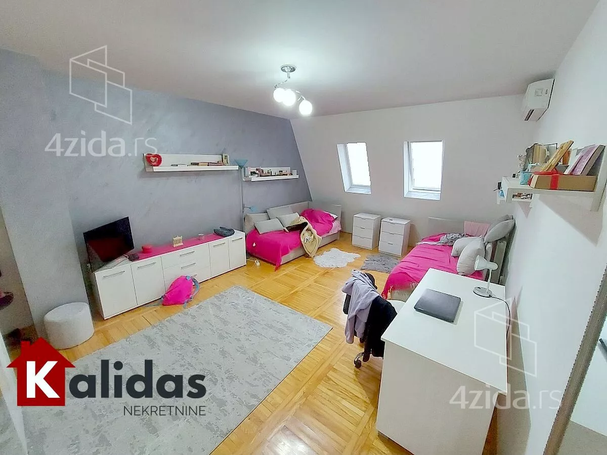 Troiposoban stan | 4zida