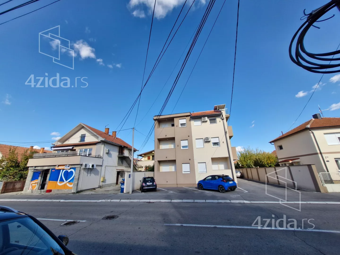 Jednoiposoban stan | 4zida