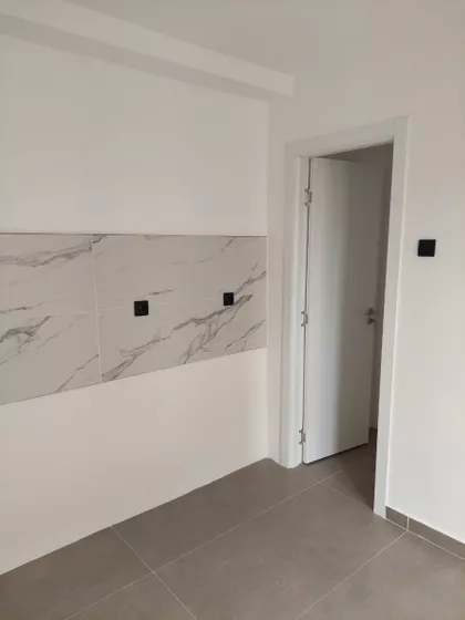 Cara Dušana | 4zida.rs