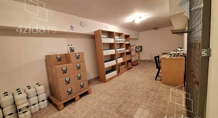 Poslovni prostor | 4zida