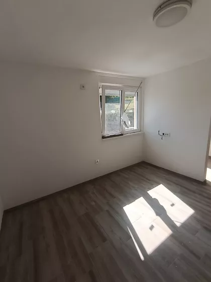 Nova Kolonija | 4zida.rs