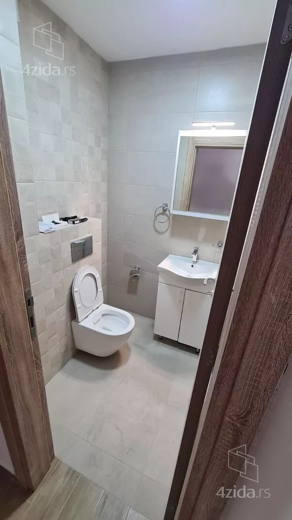 Četvoroiposoban stan | 4zida