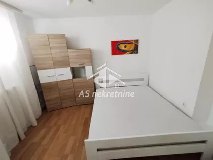 Crveni Krst Vračar | 4zida.rs