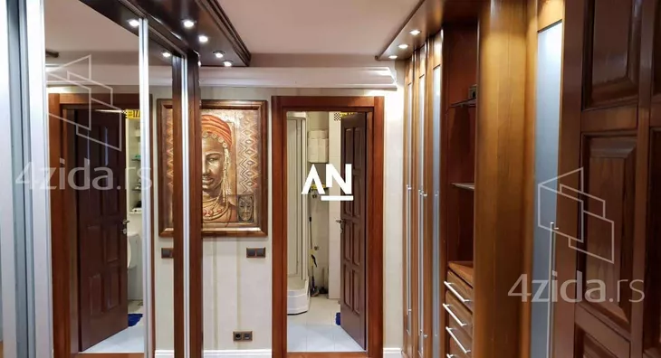 Petosoban stan | 4zida