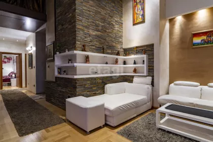 Crveni Krst Vračar | 4zida.rs