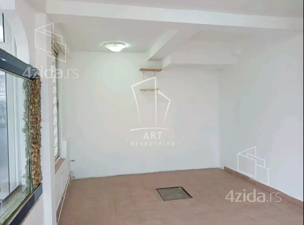 Lokal | 4zida