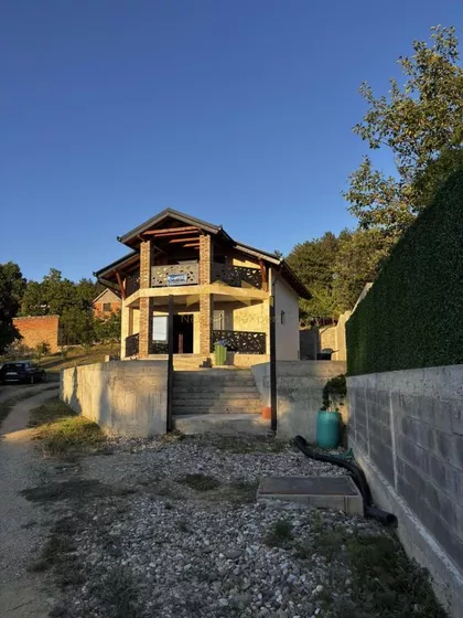 Vrdnik | 4zida.rs