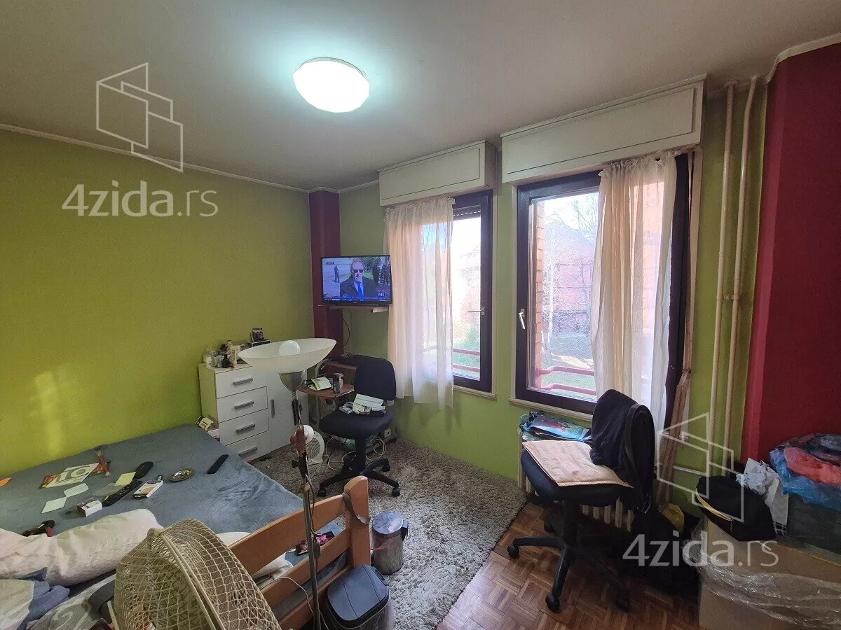 Četvoroiposoban stan | 4zida