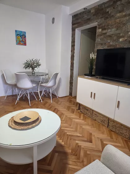 Vizantijski Bulevar 100 | 4zida.rs