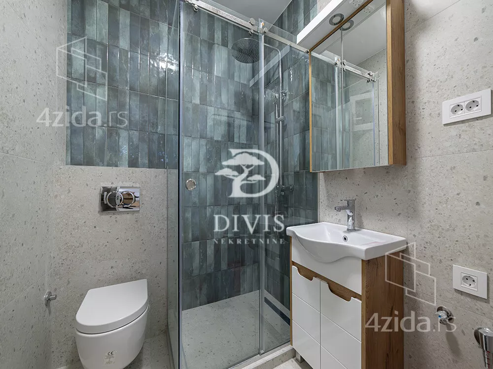 Četvoroiposoban stan | 4zida