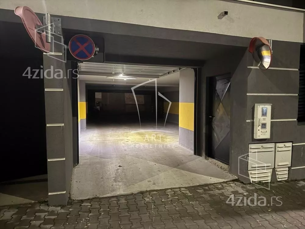 Garaža | 4zida