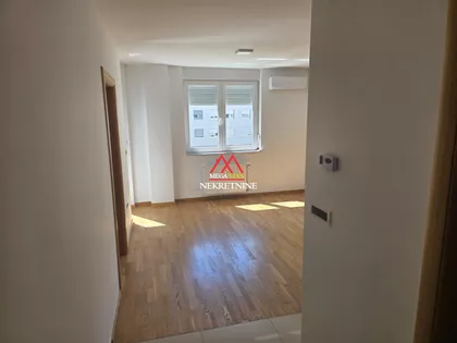 Branka Bajića | 4zida.rs