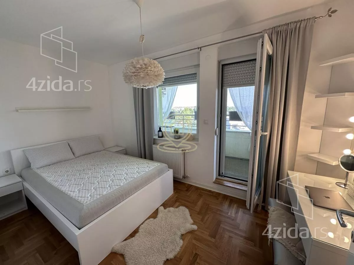 Četvoroiposoban stan | 4zida