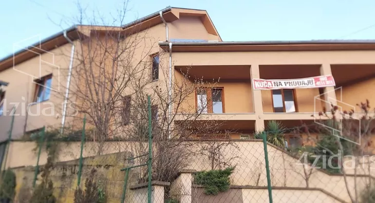 3-etažna kuća | 4zida