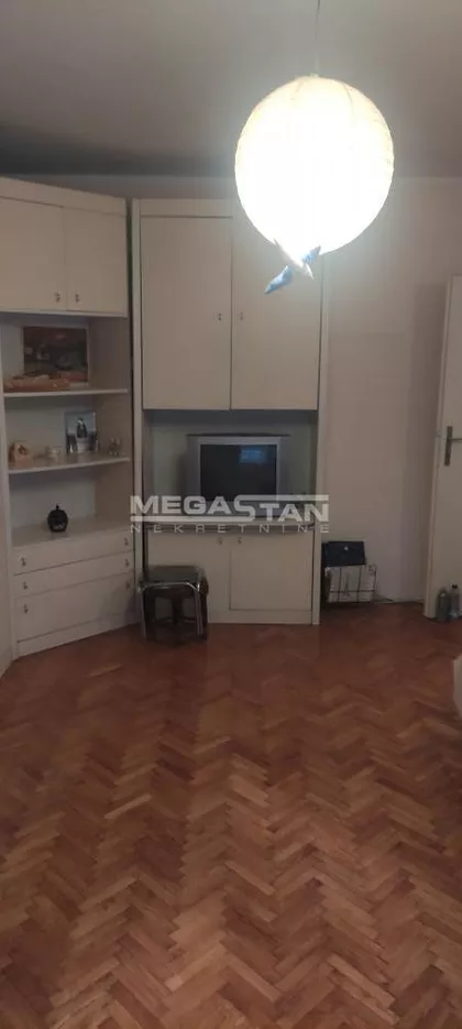 Jovana Ćirilova | 4zida.rs