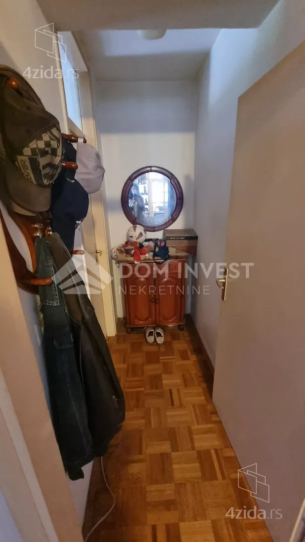 Četvoroiposoban stan | 4zida
