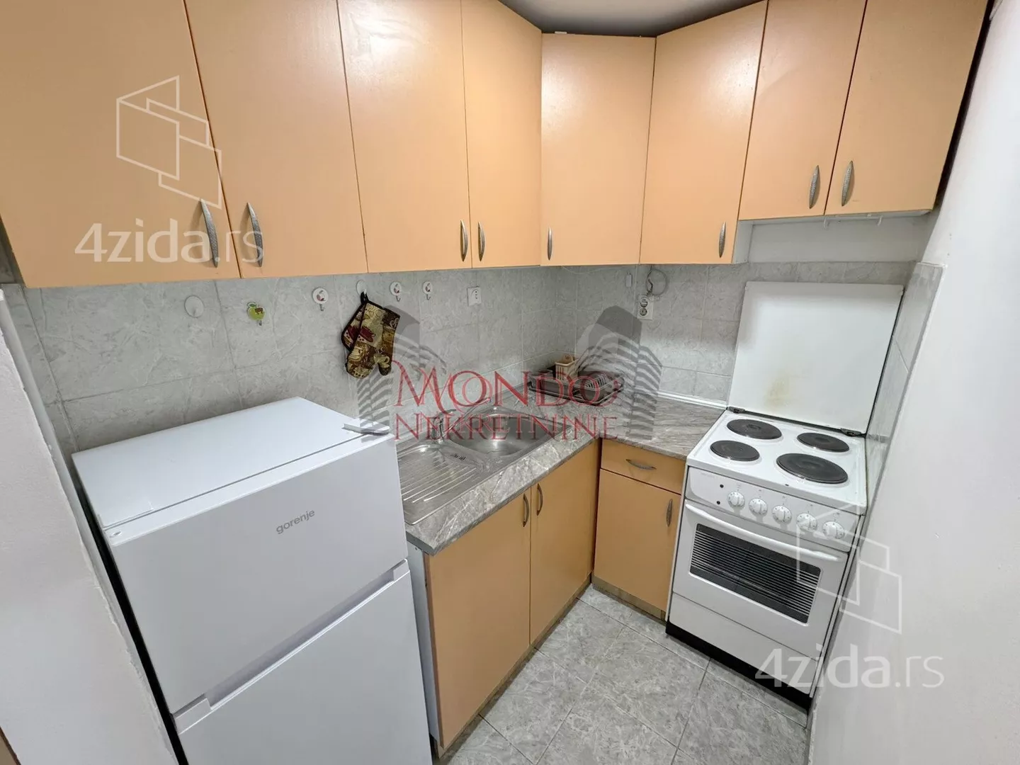 Jednoiposoban stan | 4zida