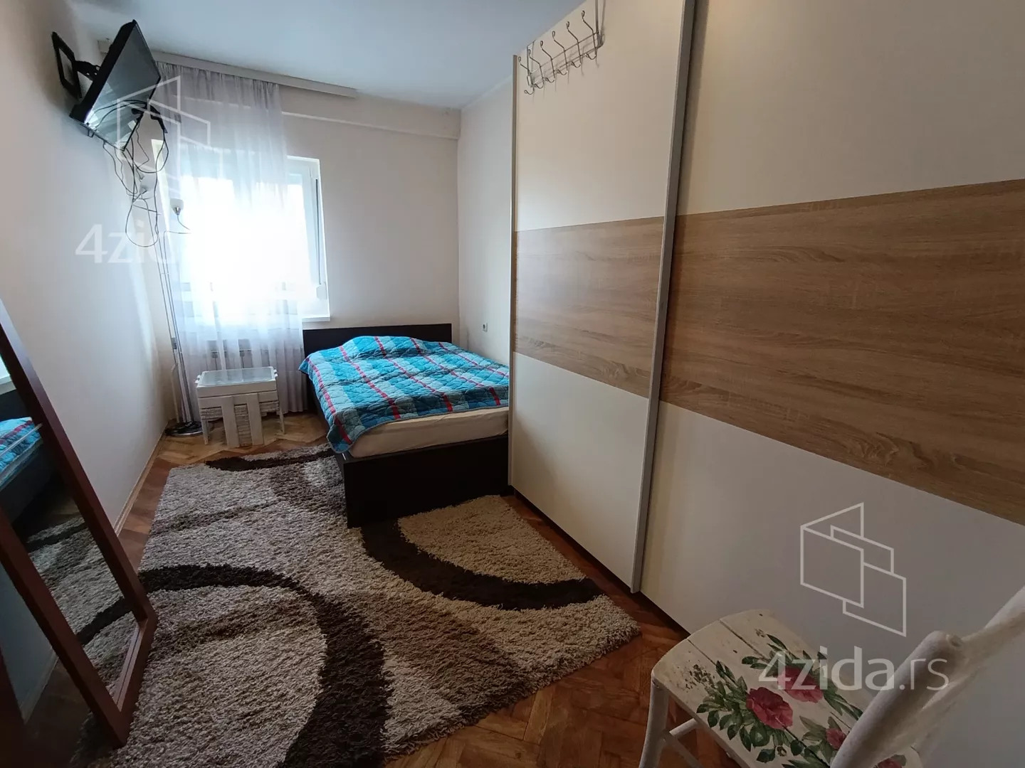 Troiposoban stan | 4zida