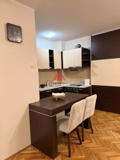 Hadži Ruvimova | 4zida.rs