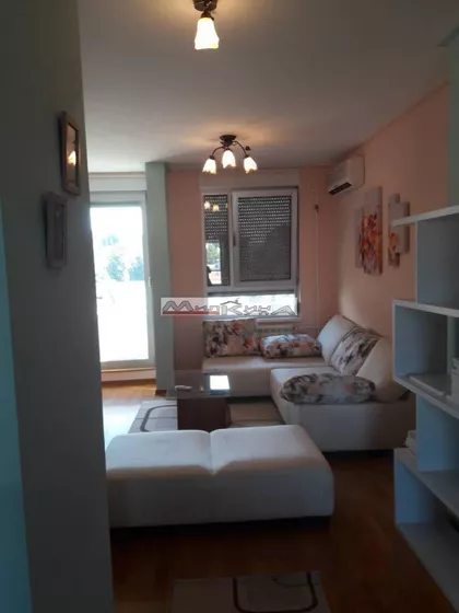 Denkova Bašta | 4zida.rs