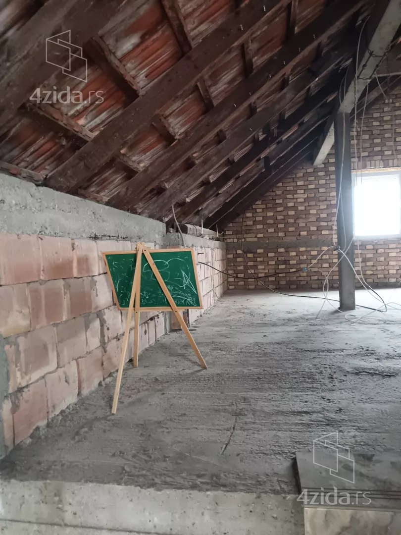 5-etažna kuća | 4zida