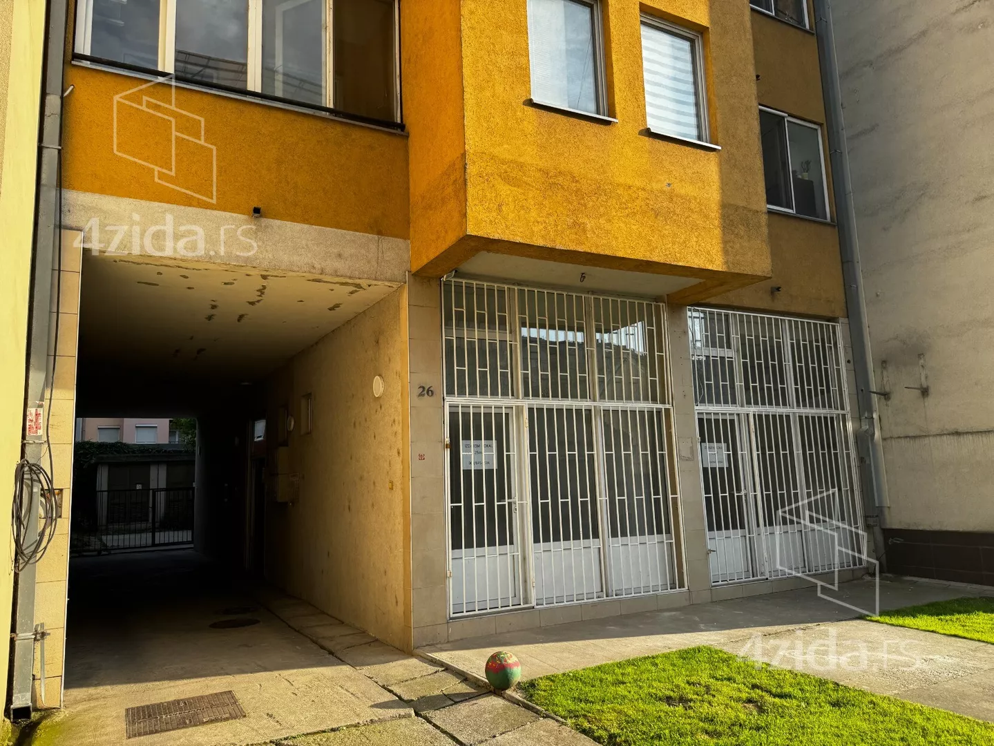 Lokal | 4zida