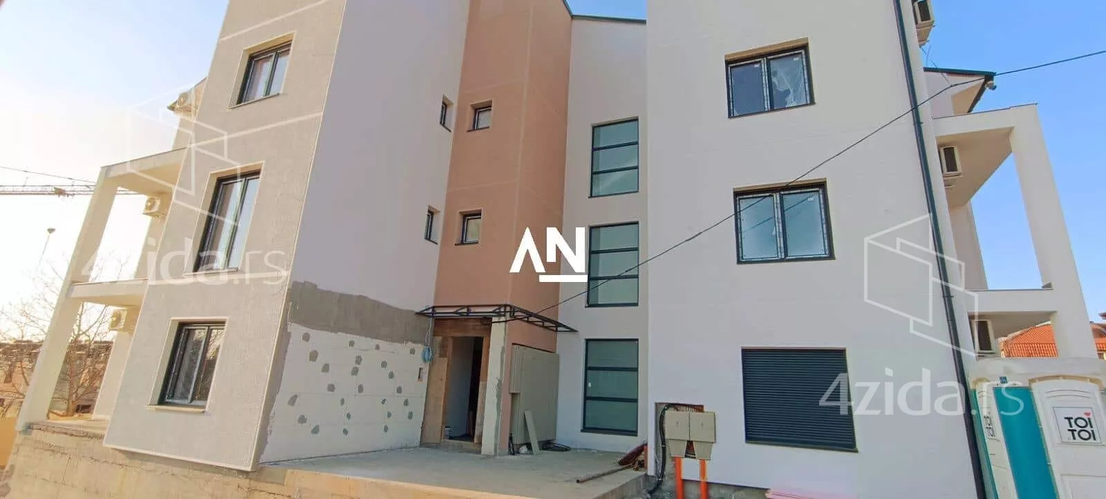 Jednoiposoban stan | 4zida