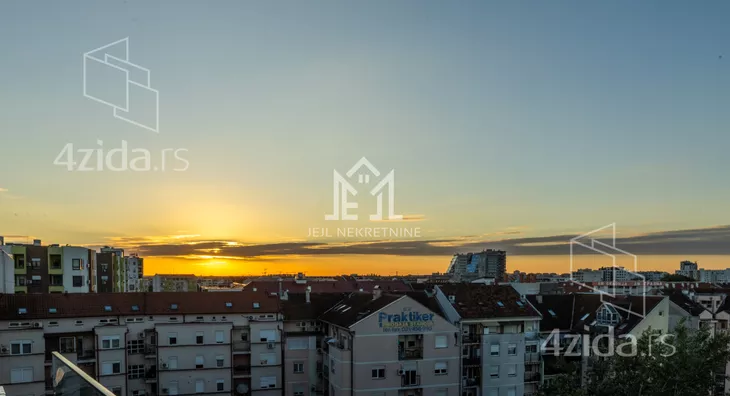 Šestosoban stan | 4zida