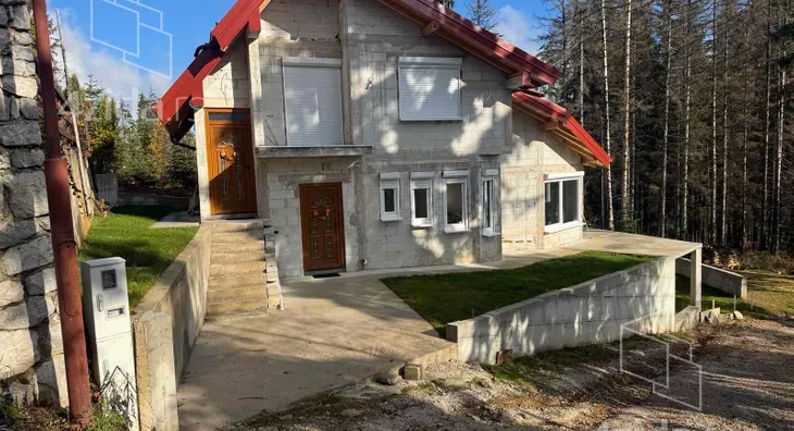 3-etažna kuća | 4zida