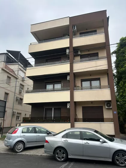 Stevana Dubajića 53 | 4zida.rs