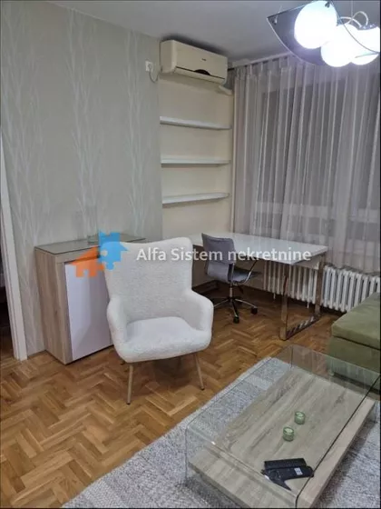 Vukov Spomenik | 4zida.rs