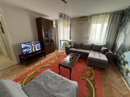 Crveni Pevac | 4zida.rs