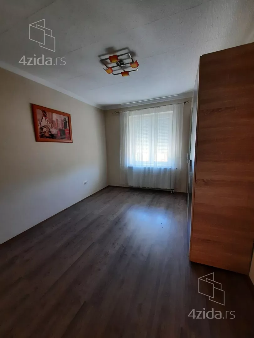 4-etažna kuća | 4zida