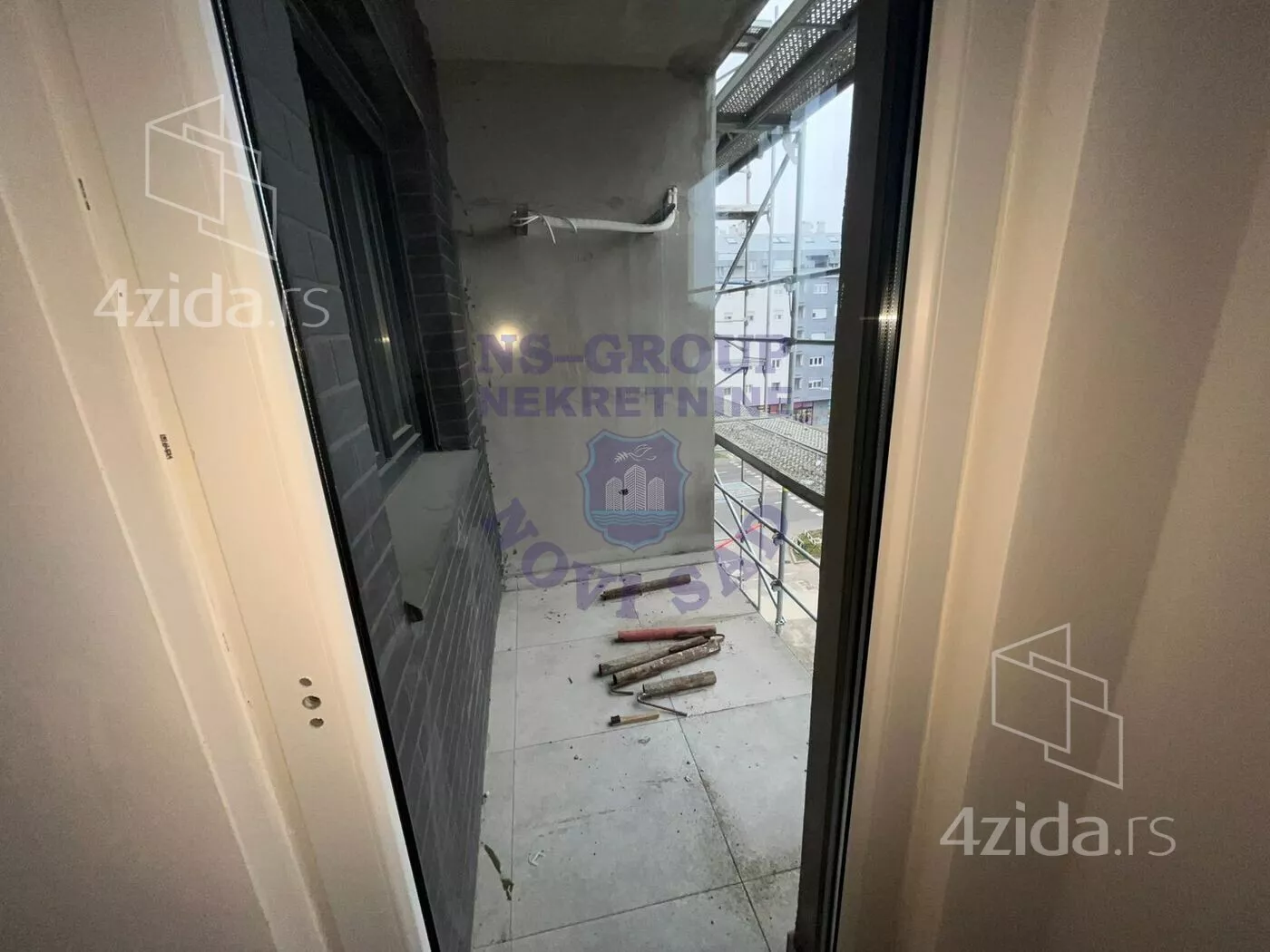 Jednoiposoban stan | 4zida