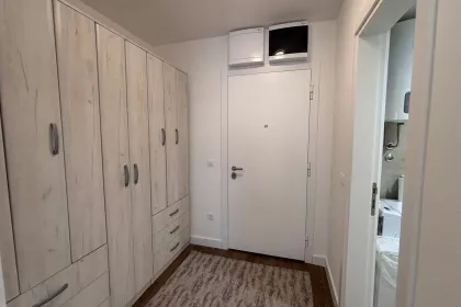 Marije Bursać bb | 4zida.rs