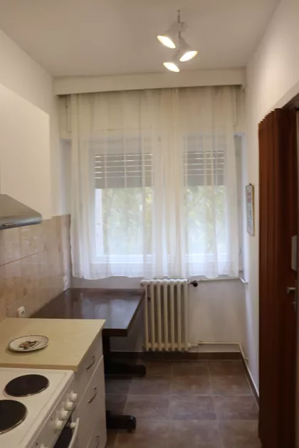 Dvadesetsedmog Marta 31 | 4zida.rs