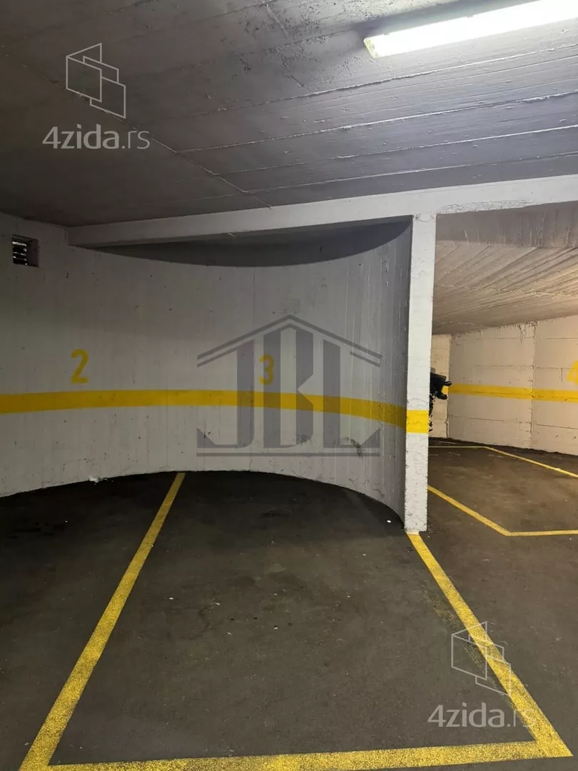 Garaža/Parking | 4zida