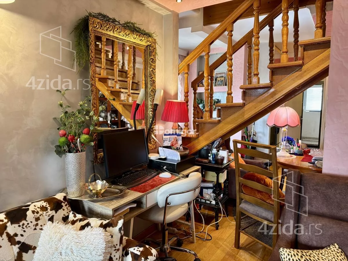 Četvoroiposoban stan | 4zida