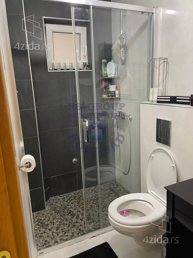 Četvoroiposoban stan | 4zida