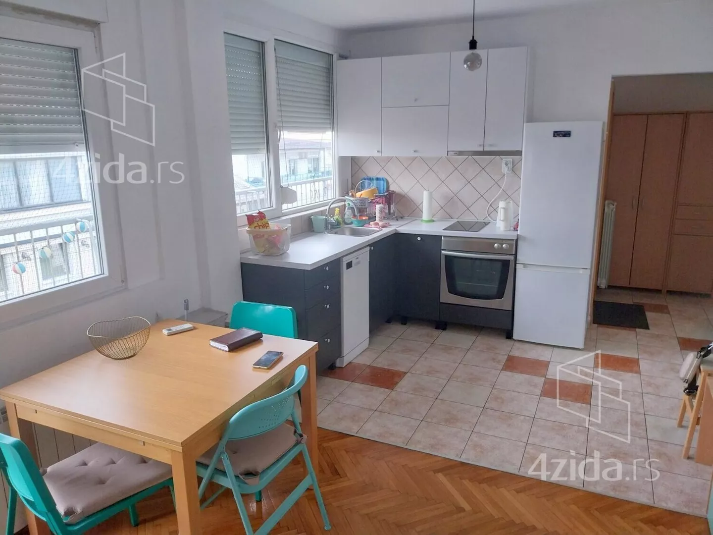 Dvoiposoban stan | 4zida