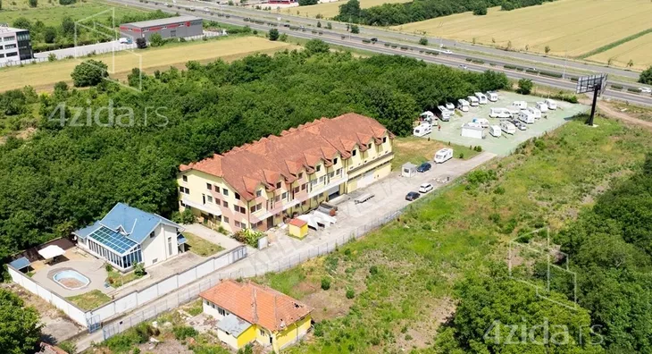 Poslovni prostor | 4zida