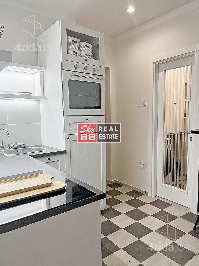 Petosoban stan | 4zida