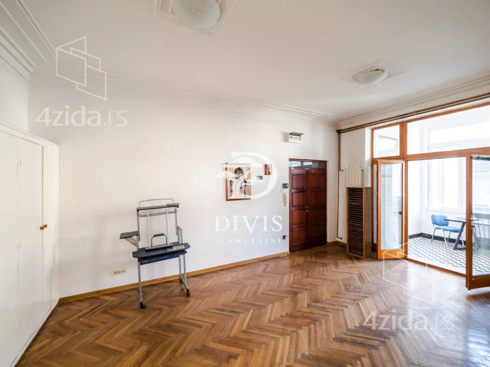 Četvoroiposoban stan | 4zida