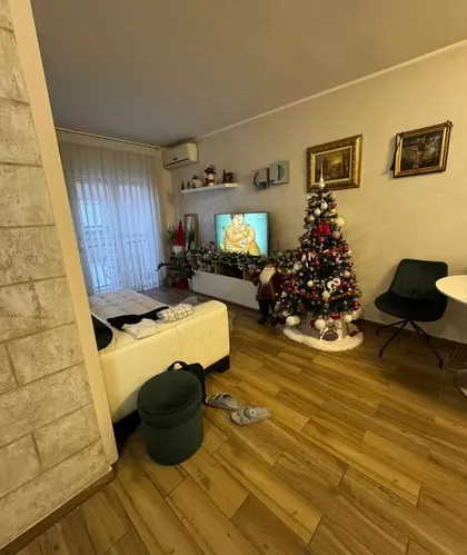 Banatska bb | 4zida.rs