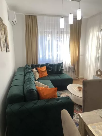 Vojvođanska | 4zida.rs