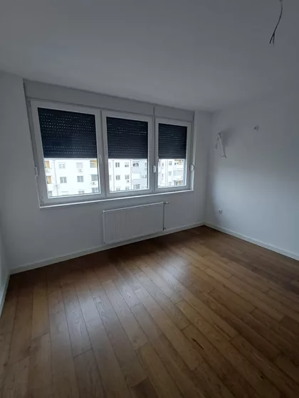 Bate Brkića | 4zida.rs